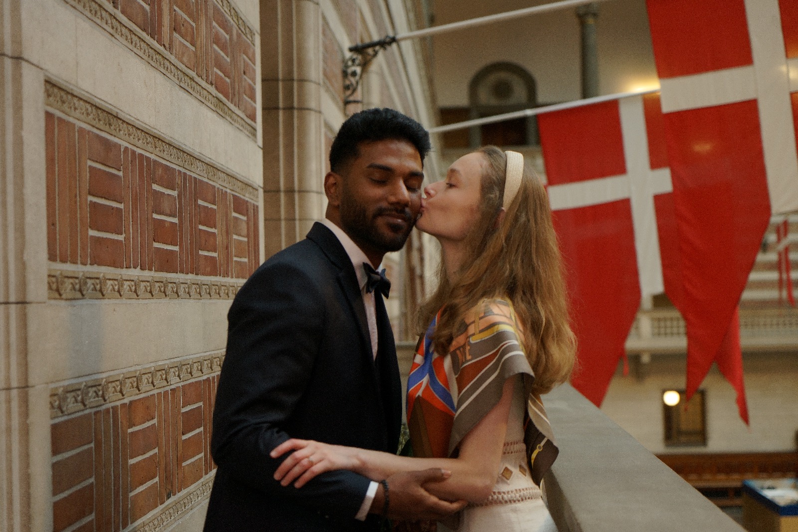 The kiss with Danish flags